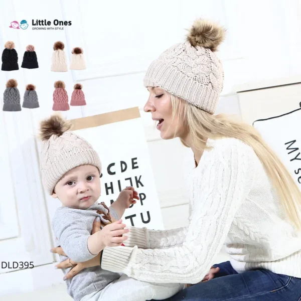 BABY MOM POMPOM HAT SET